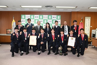 流通経済大学付属柏高等学校ラグビー部、サッカー部全国大会出場に伴う表敬訪問