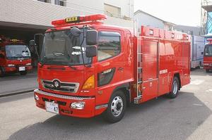 小型動力ポンプ付水槽車1