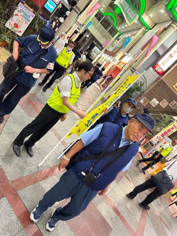 人通りの多い場所も回りました