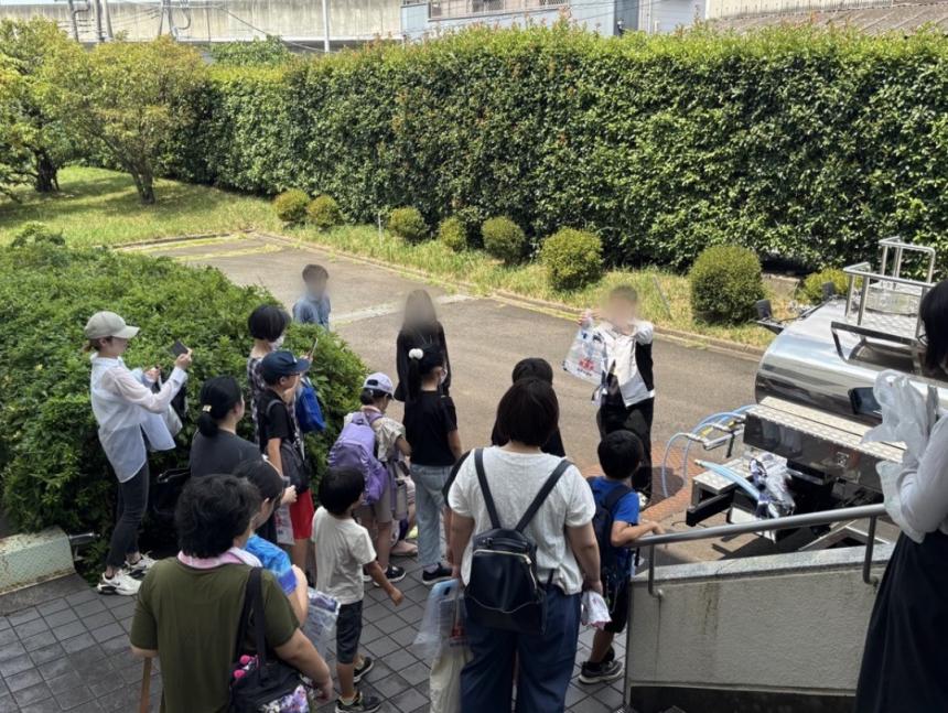 説明している様子