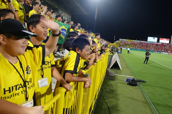 試合を生観戦する様子