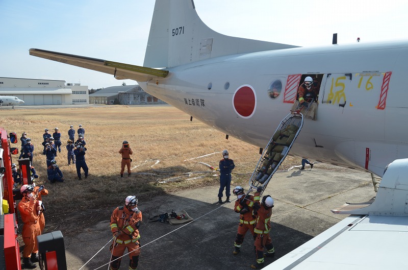 かぎ付きはしご救出