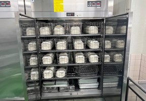 熱風消毒保管庫