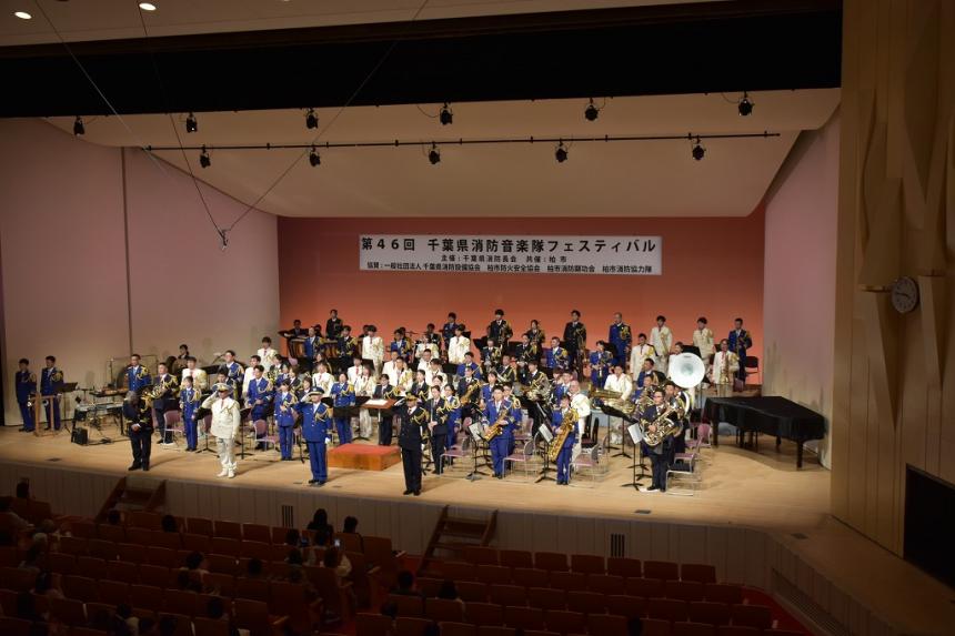 4グループが演奏している様子