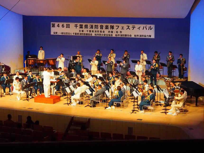1グループが演奏している様子