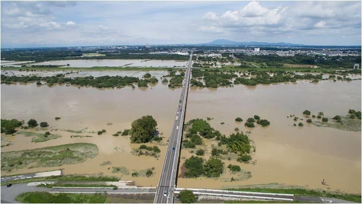 平成27年9月大雨時の柏市の氾濫した川の様子