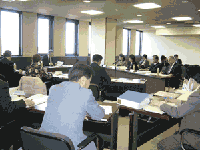 写真：有識者懇談会の様子